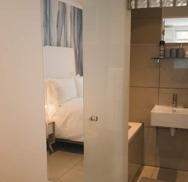 To Let 2 Bedroom Property for Rent in Sea Point Western Cape